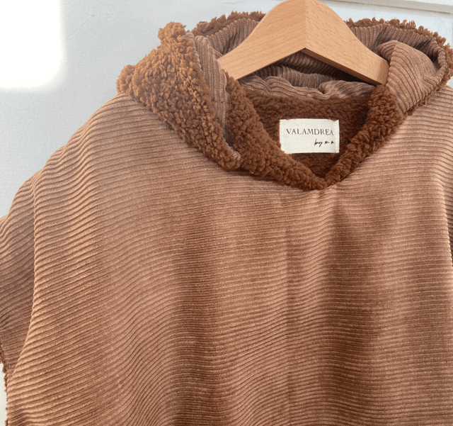 Poncho oreilles ours marron 